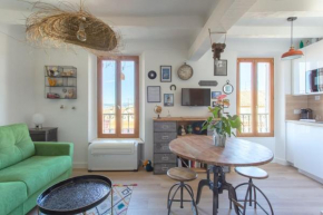 Furnished air-conditioned studio classified 2 stars near the beach&old port